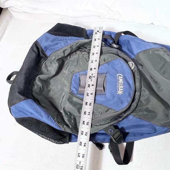 CamelBak Cloud Walker 18 Hydration Backpack No Bladder Used - Picture 13 of 13